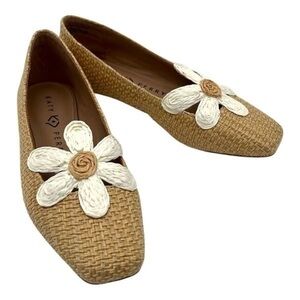 Katy Perry Collections Tan Woven Flats with Cream Daisy Accent Raffia